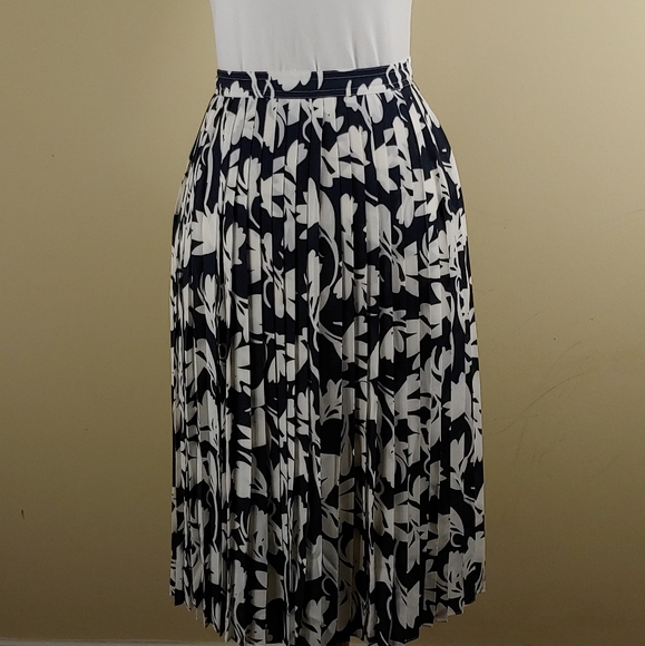 J. Crew Dresses & Skirts - NWT J Crew Accordion pleated lined skirt
